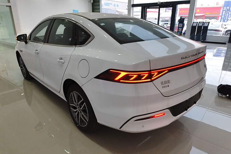 Used BYD Qin PLUS 2024 HONOR Edition DM-i 120KM Excellence Model

