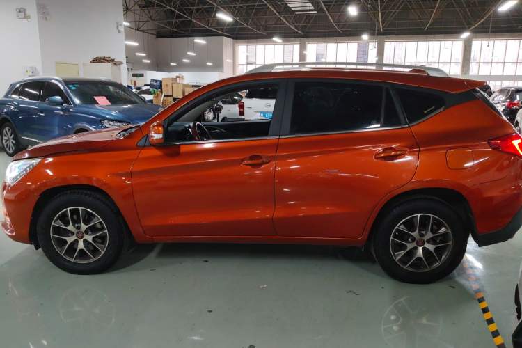 Used BYD Song 2016 GaiShi Edition 1.5TID Automatic Elite Model
