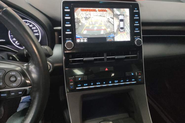 Used Toyota Avalon 2019 2.5L Touring Premium Version China VI Standard