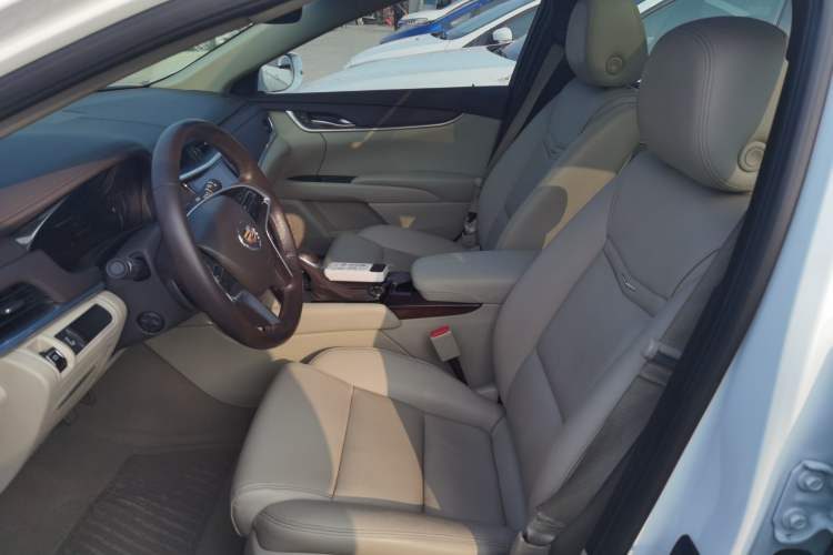 Used Cadillac XTS 2015 28T Comfort Model
