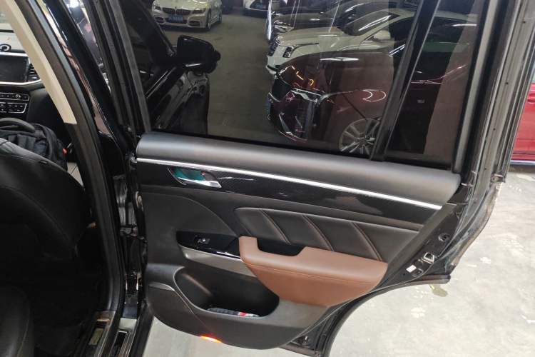 Used GAC Trumpchi GS7 2017 320T Four-Wheel Drive Luxury Smart Connectivity Model
