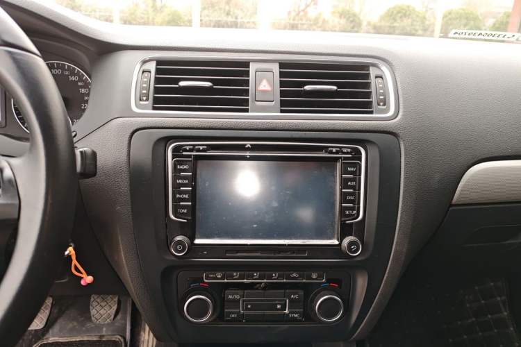 Used Volkswagen Sagitar 2014 Revised Version 1.4TSI Manual Luxury Edition