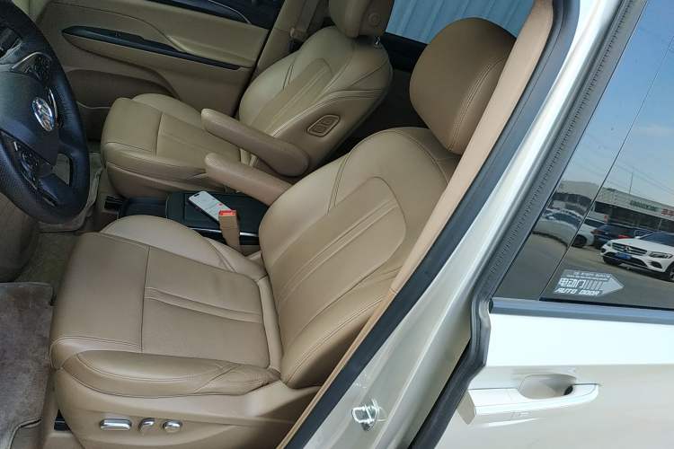 Used Buick GL8 2021 ES Landtrek 653T Luxury Model
