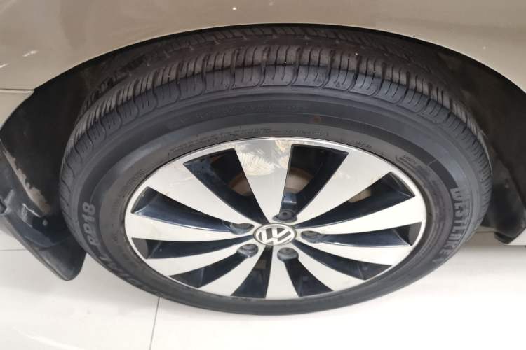 Used Volkswagen Sagitar 2017 230TSI Automatic Comfort Version
