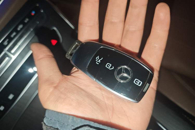 Used Mercedes-Benz E-Class 2023 Updated E 300 L Fashion Edition
