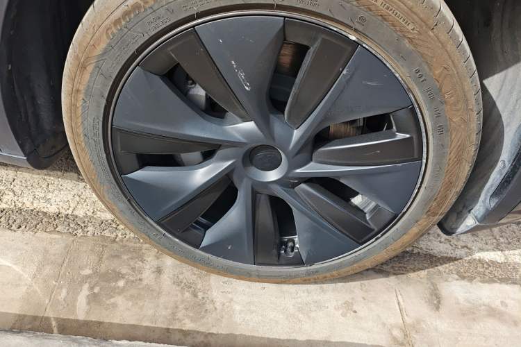 Used Tesla Model Y 2024 Rear-Wheel-Drive Version
