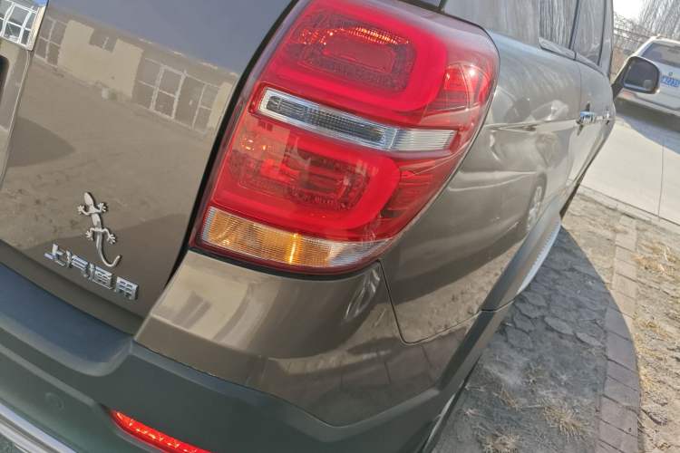 Used Chevrolet Captiva 2017 2.4L Two-Wheel Drive Luxury Edition 7 Seats
