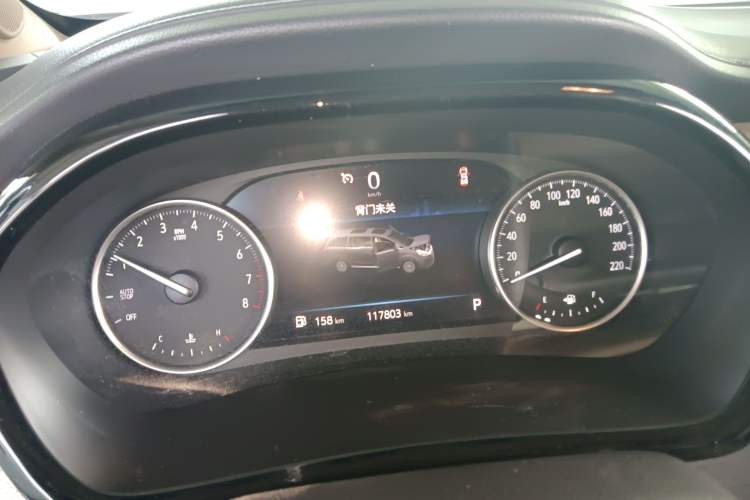 Used Buick GL8 2023 Facelifted Land Cruiser Executive Luxury Version