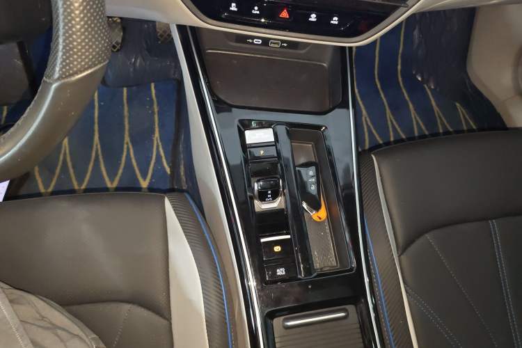 Used Volkswagen Lamando 2022 Lavida L 280TSI DSG Cool & Spicy Edition
