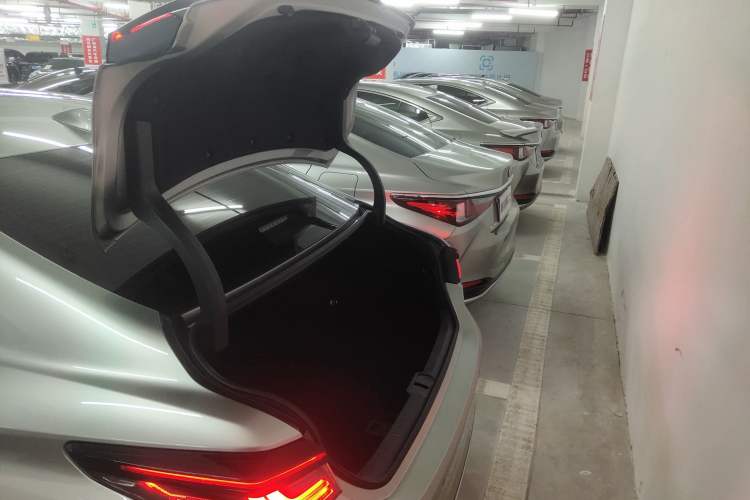 Used Lexus ES 2025 200 Premium Edition