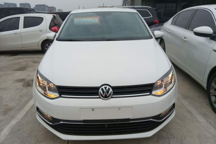 Used Volkswagen Polo 2016 1.6L Automatic Comfort Model
