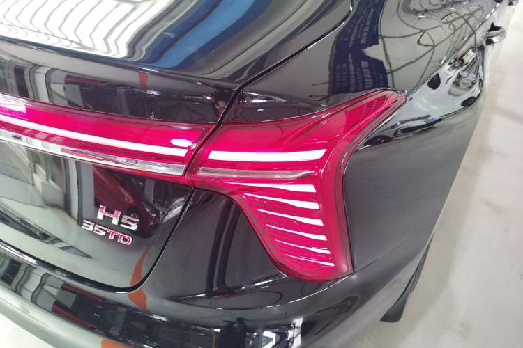 Used Hongqi H5 2023 1.5T DCT Smart Connect Flagship Edition
