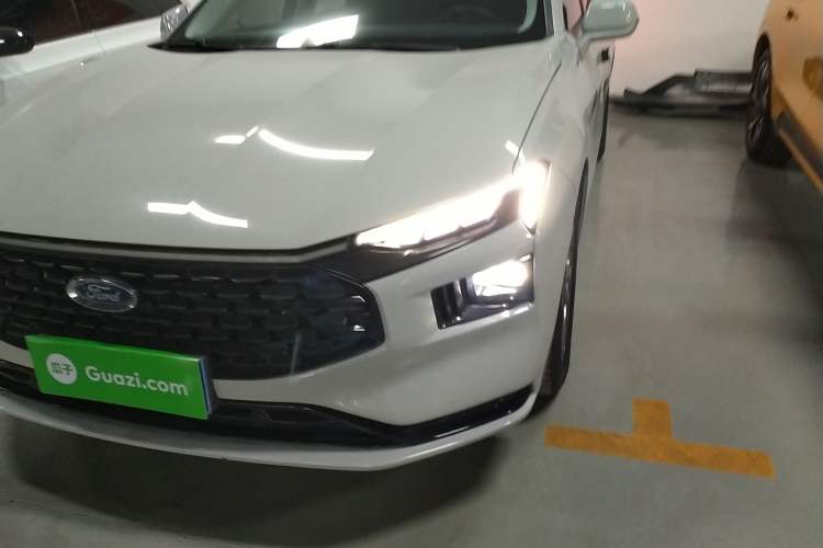 Used Ford Mondeo 2023 EcoBoost 180 Luxury Model
