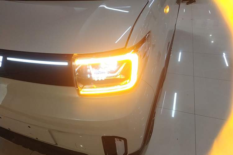 Used Wuling Hongguang MINIEV 2022 GAMEBOY 200km Gaming Edition with Lithium Iron Phosphate
