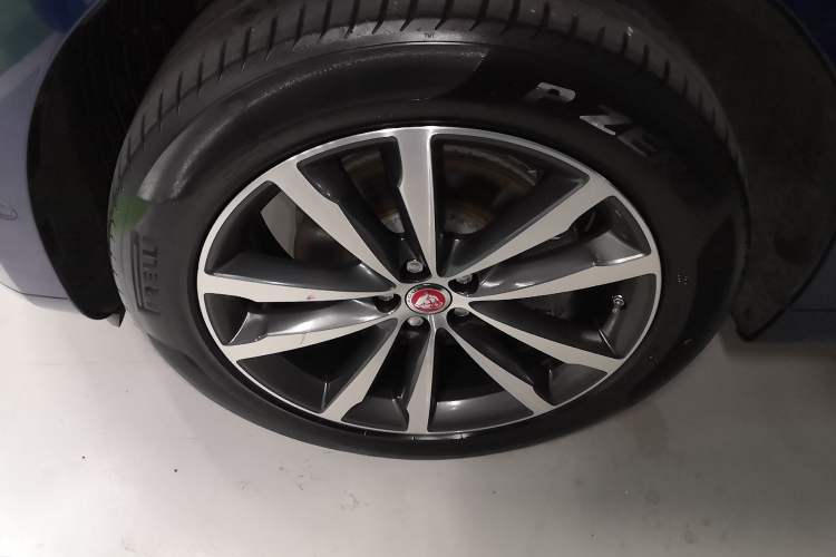 Used Jaguar F-PACE 2021 250 PS R-Dynamic S
