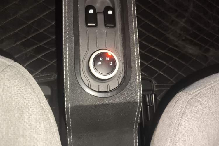 Used Wuling Hongguang MINIEV 2022 Macaron Fashion Model Lithium Iron Phosphate
