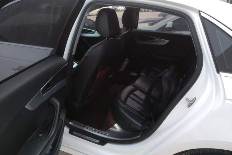 Used Audi A4L 2018 30th Anniversary Edition 40 TFSI Fashion Model