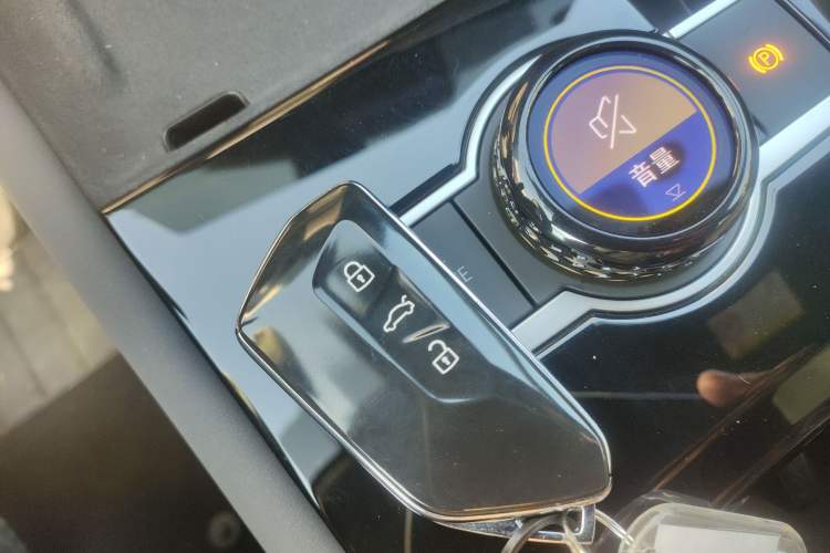 Used Volkswagen Tiguan L 
