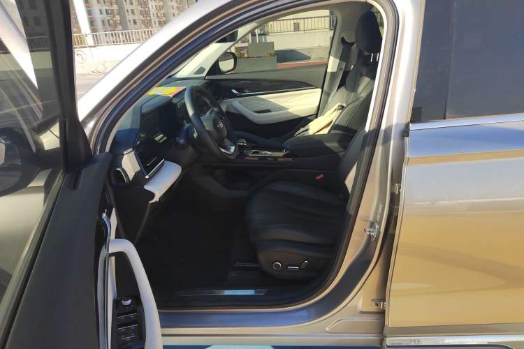 Used Geely Auto Monjaro L 2023 2.0TD High-Power Automatic Two-Wheel Drive Flagship Version
