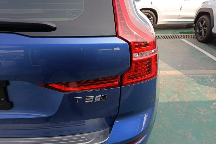 Used Volvo XC60 2019 T5 4x4 Zhiyuan Sport Edition China V Standard