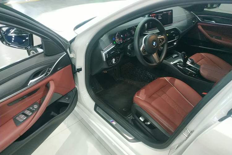 Used BMW 5 Series 2022 Restyled 530Li Leading Edition M Sport Package
