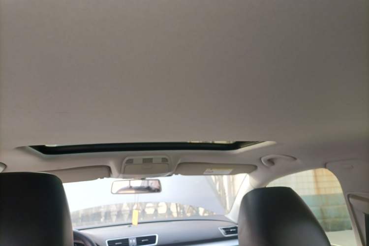 Used Volkswagen Magotan 2015 1.8TSI Advanced Model
