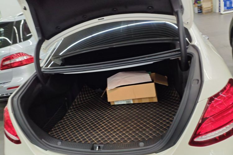 Used Mercedes-Benz E-Class 2018 E 300 L Sporty and Stylish Model
