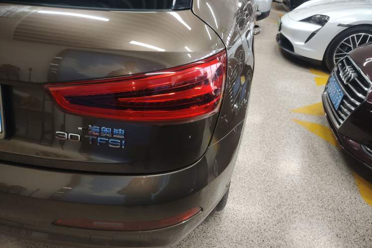 Used Audi Q3 2015 30 TFSI Comfort Model
