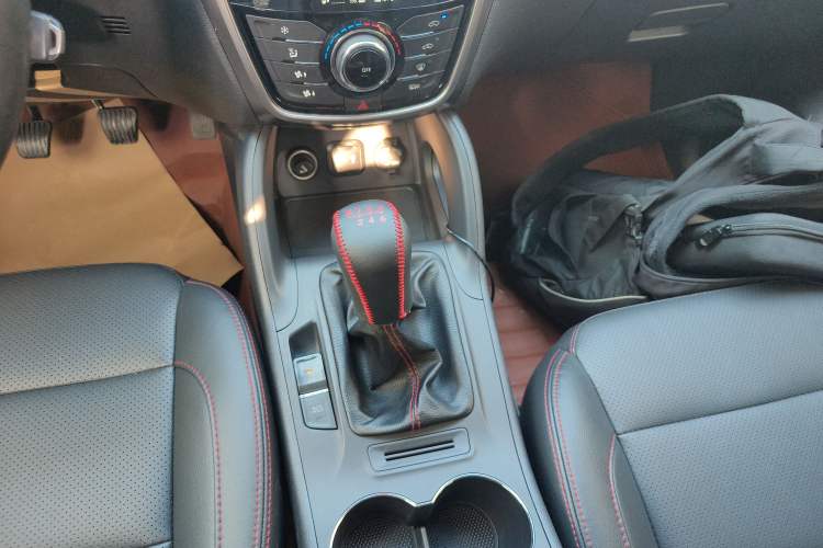 Used Changan CS75 2014 2.0L Manual Luxury Version China IV Standard