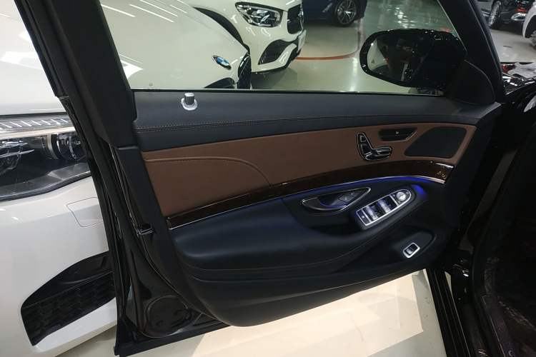 Used Mercedes-Benz S-Class 2019 S 320 L
