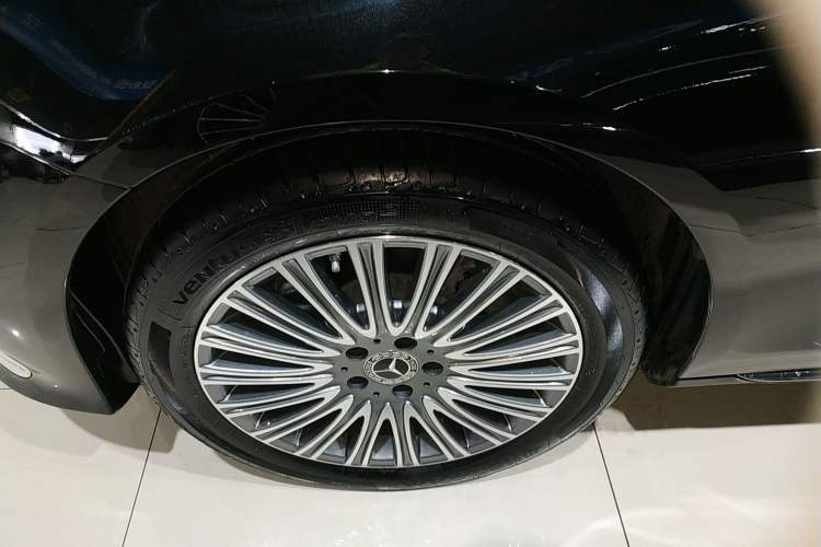 Used Mercedes-Benz E-Class 2021 E 300 L Stylish Model