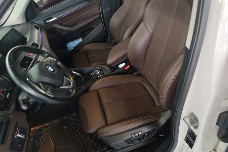 Used BMW X1 2020 sDrive25Li Leading Model
