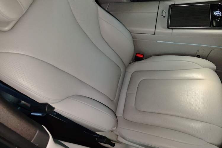 Used Hima AITO M9 2024 Range-Extended Ultra Version 42 kWh 6-Seater Model
