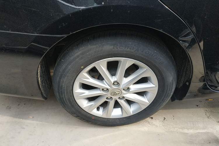 Used Toyota Camry 2015 2.0G Premier Edition