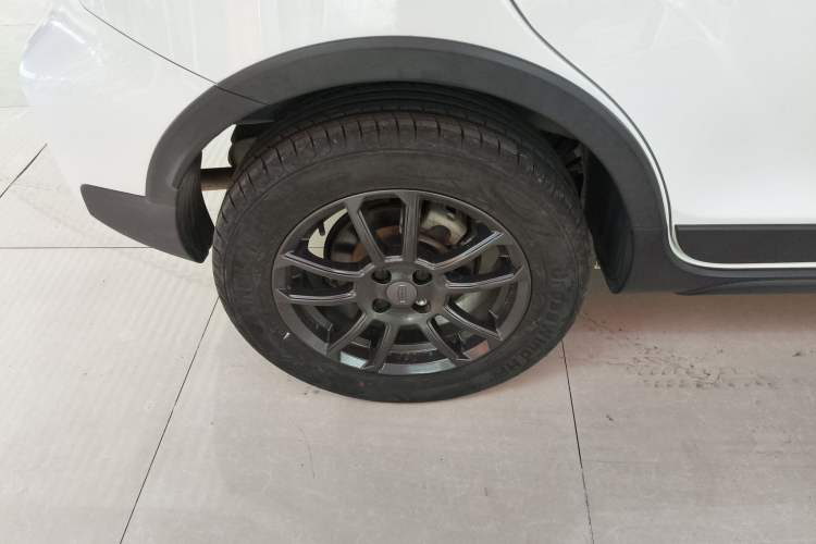 Used Geely Auto Vision X3 2021 PRO 1.5L CVT Deluxe Model
