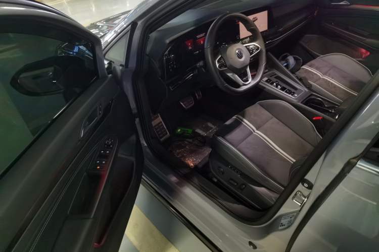 Used Volkswagen Golf 2024 280TSI DSG R-Line 50th Anniversary Edition