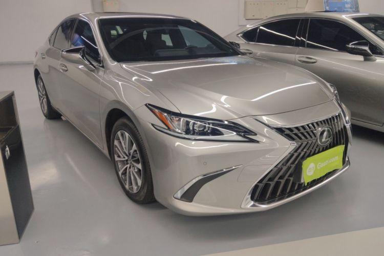 Used Lexus ES 2021 200 Excellence Edition
