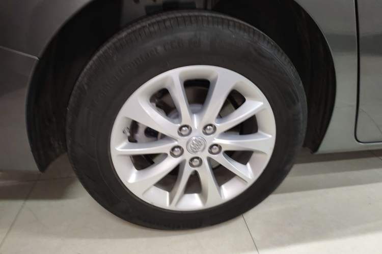 Used Buick GL8 2017 ES 28T Comfort Model China V Standard
