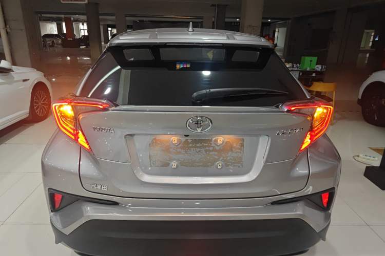 Used Toyota IZOA 2020 2.0L Enjoy Edition
