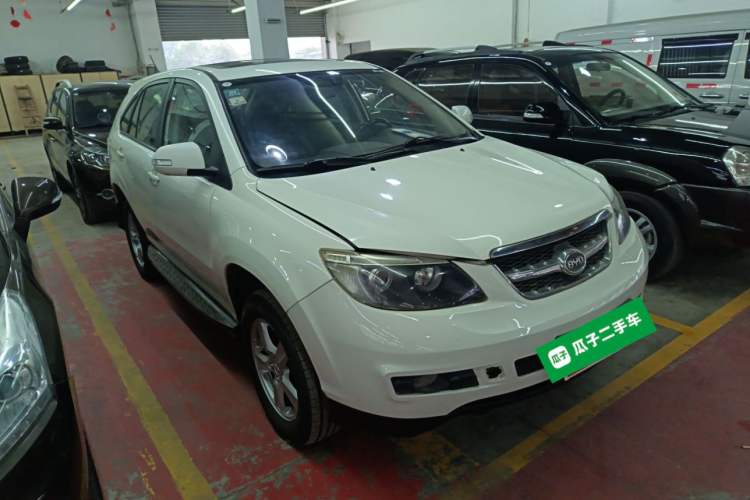 Used BYD S6 2013 Platinum Edition 2.0L Manual Elite Model
