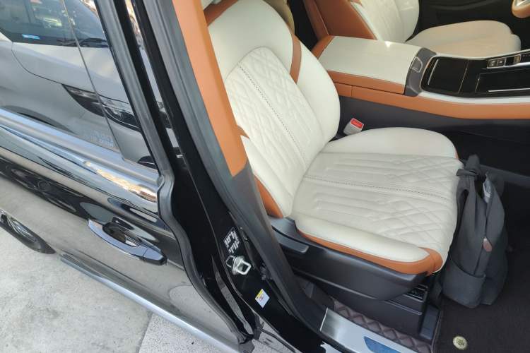 Used GAC Trumpchi M8 2021 Revised Version Lingxiu Series 390T Luxury Edition