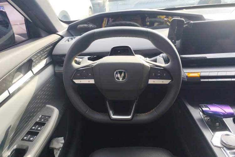 Used Changan UNI-V 2022 1.5T Prestige Version
