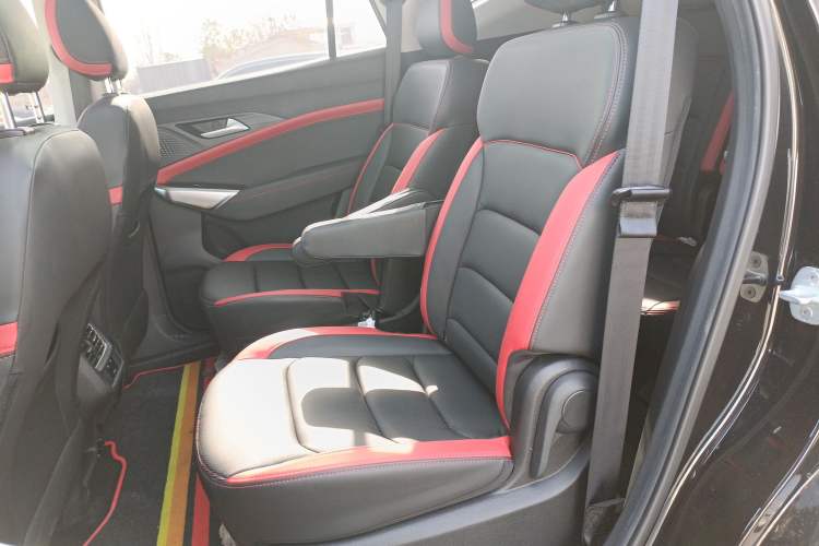 Used SOL X8 2021 300T DCT Luxury Smart Connect Edition 6 Seats
