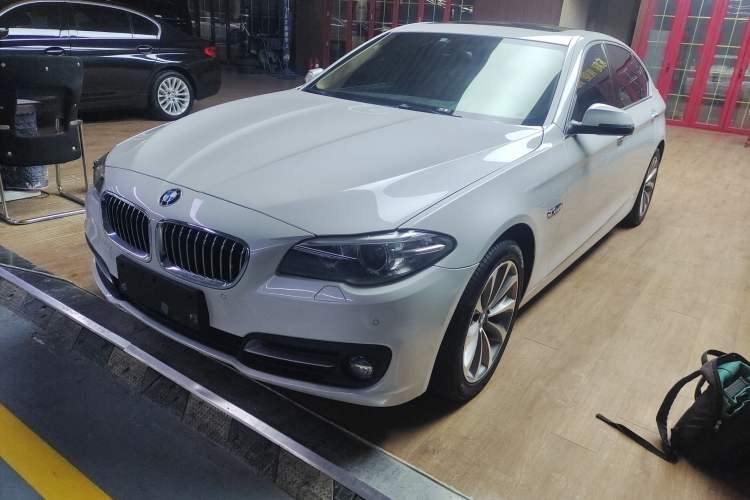 Used BMW 5 Series 2017 528Li xDrive Leading Model