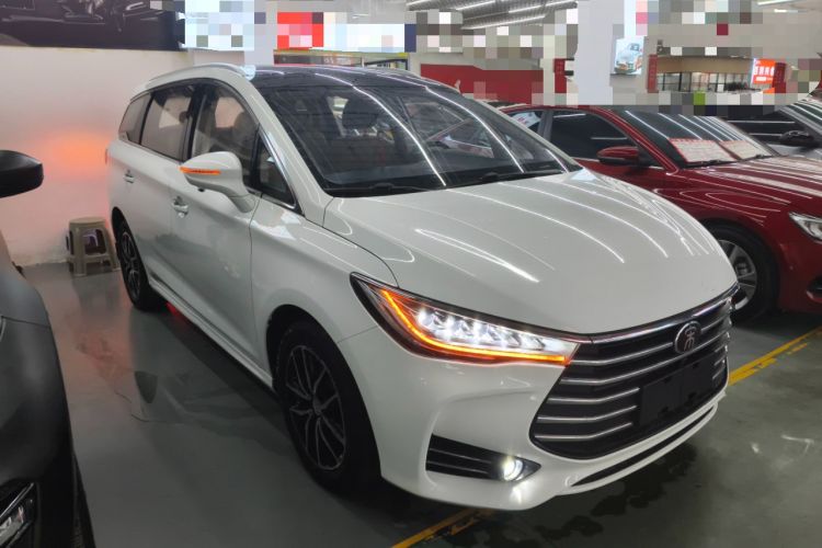 Used BYD Song MAX 2018 1.5T Automatic Smart Connect Elite Model with 6 Seats