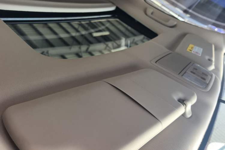 Used Honda CR-V 2015 2.0L two-wheel drive Fashion Edition