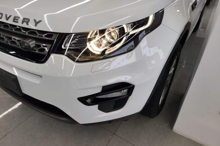 Used Land Rover Discovery Sport 2019 240 PS SE Version China VI Standard