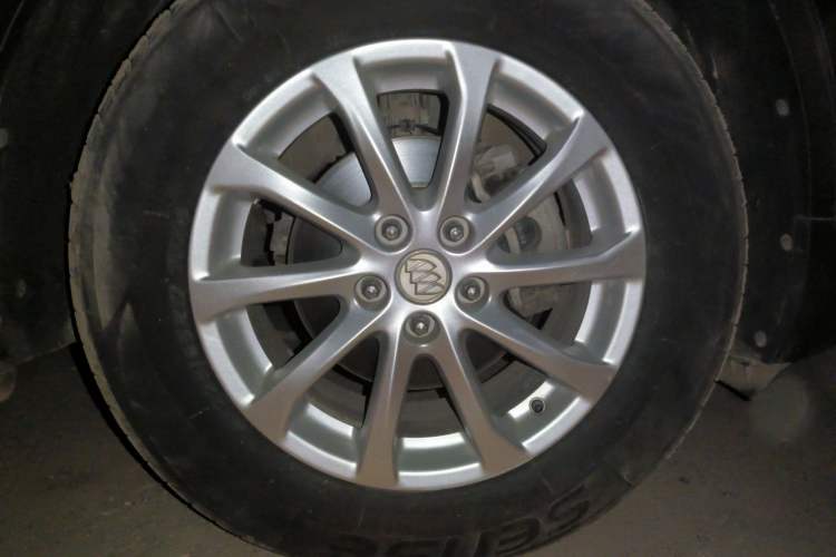 Used Buick Envision 2015 20T Two-Wheel-Drive Elite Model
