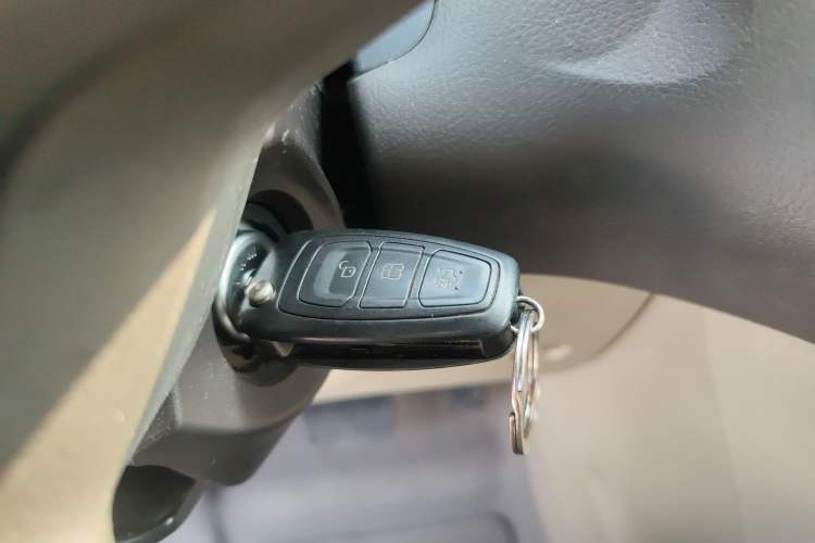 Used Ford Focus 2012 Sedan 1.6L Automatic Comfort Model
