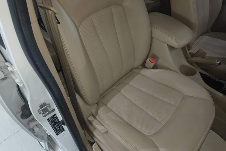 Used Baojun 730 2016 1.5L Manual Comfort Version 7 Seats China V Emission Standard